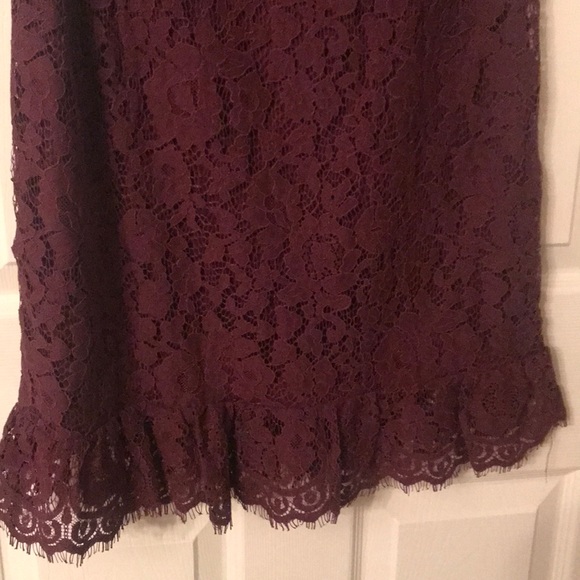 Gorgeous lace burgundy dress - Picture 4 of 5